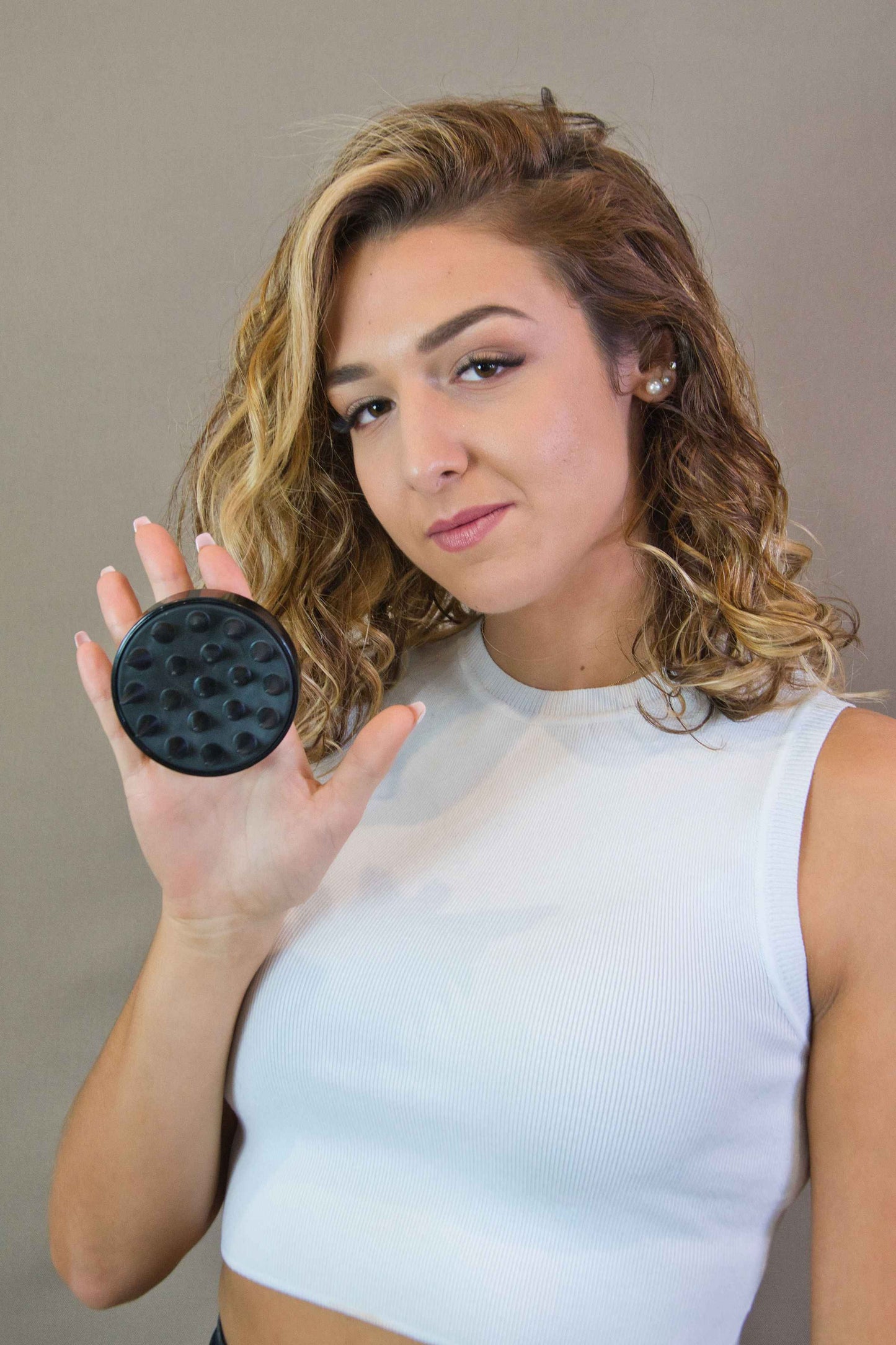 L' Amy Brush Massante